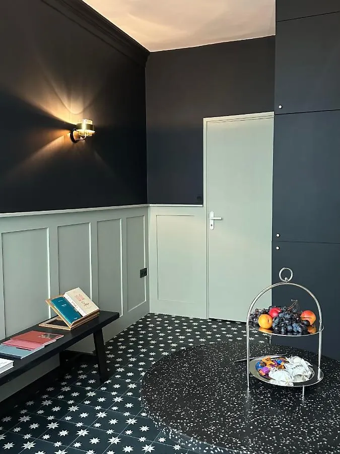 Appartement Cosy & Independant, Au Calme Sur Cour Interieure Paris 0*,